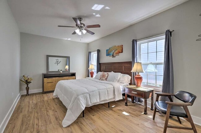 1085 Oglethorpe St - 1085 Oglethorpe St
