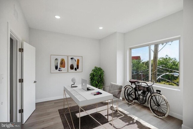 Photo - 2212 N Marshall St