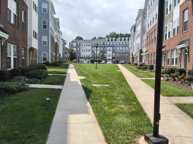 Photo - 8129 Wistar Creek Mews
