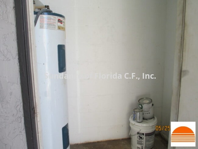 Photo - Townhouse in Buenaventura Lakes