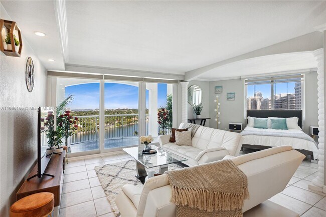 Photo - 5401 Collins Ave Unit 1020