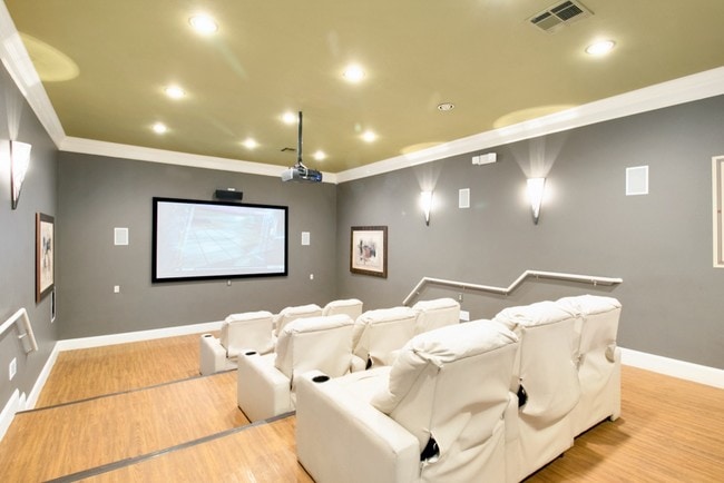 Building Photo - Grand Estates @ Kessler Park Rental