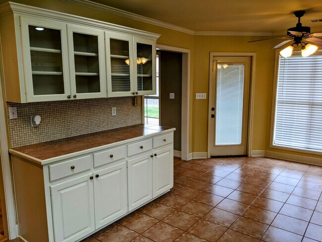 Photo - Spacious 3/2 home in a Convenient Location!