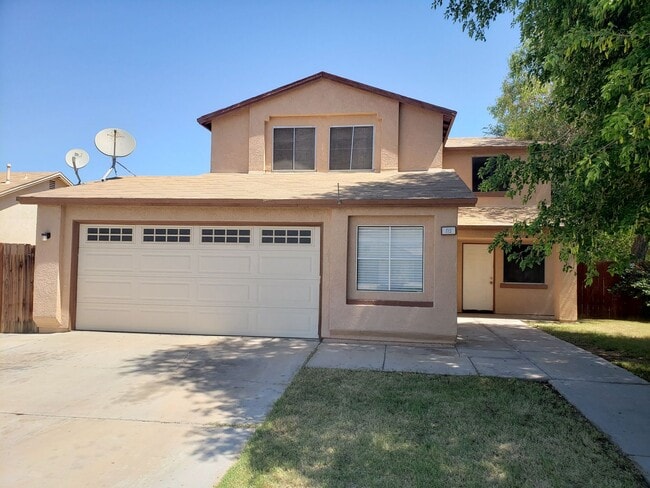 Building Photo - Welcome to your Next Home in Brawley