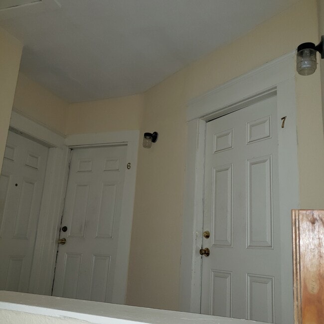 Photo - 114 W 7th St Unit 7