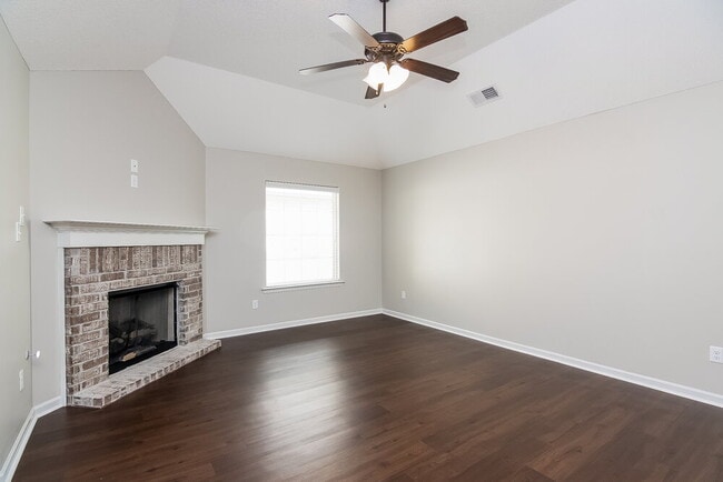 9429 Darren Cir S