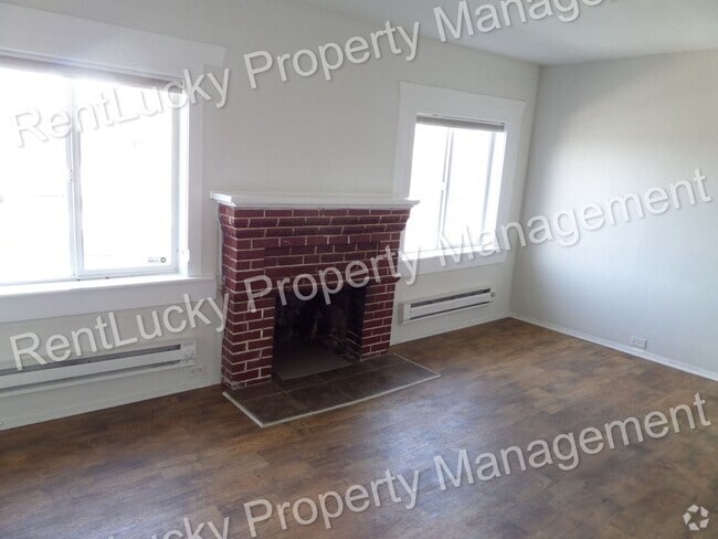 Building Photo - Nguyen-Seattle Duplex Unit Nguyen-Seattle Duplex #A Rental