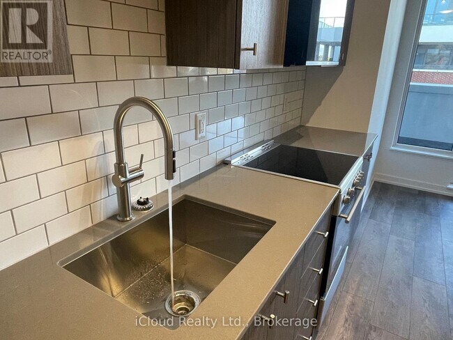 Photo - 5 Wellington St S Unit 202