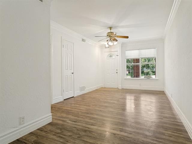 Photo - 415 Crockett Dr