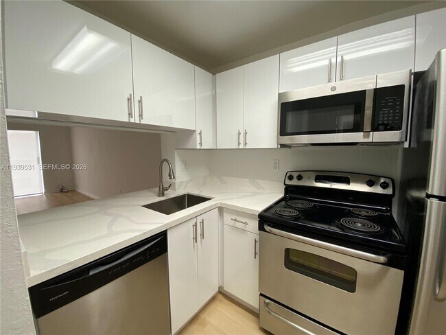 Photo - 9350 Fontainebleau Blvd Unit 609