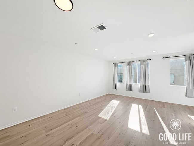 Photo - Luxury 3-Level 4BR Home | 1,696 Sq Ft | New Build San Diego Living