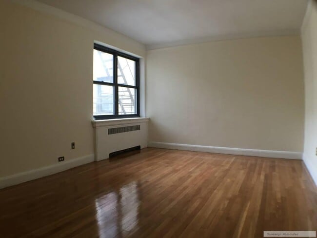 Photo - 105 Arden St Unit 4H