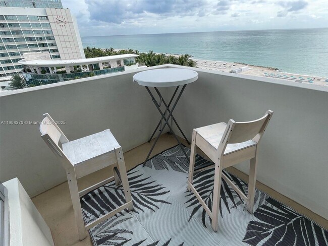 Photo - 2899 Collins Ave Unidad 1127