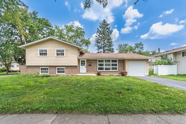 Photo - 6625 Westmoreland Dr House