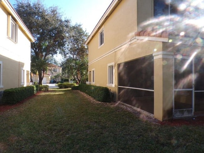 1620 Cetona Dr