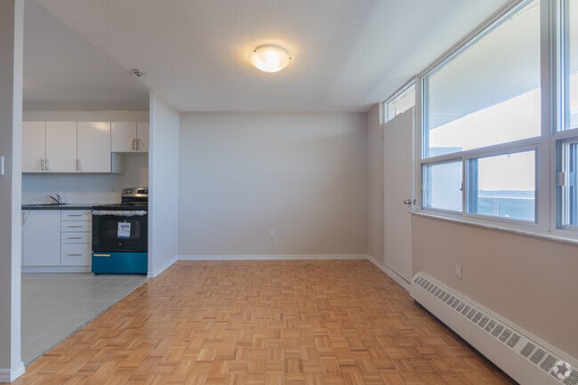 2 chambres, 1 salle de bain - 885 pi² - Salle à manger