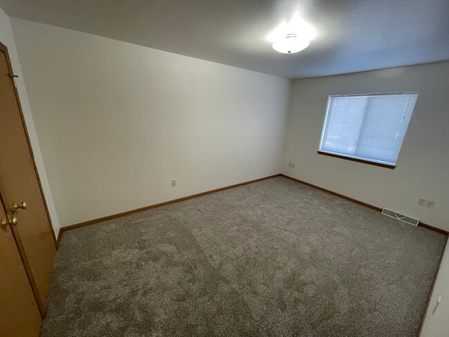 Photo - 148 Sater St