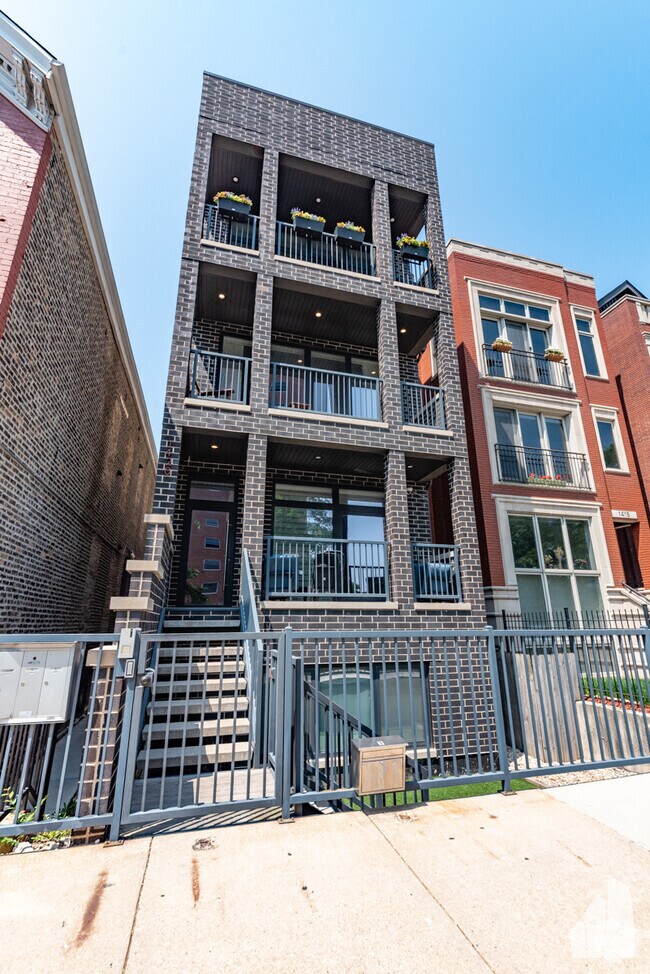 Building Photo - 1420 W Chestnut St Unit #  02 Rental