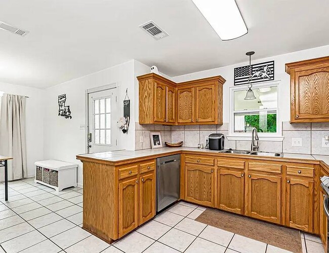Photo - 45002 Fontenot Rd