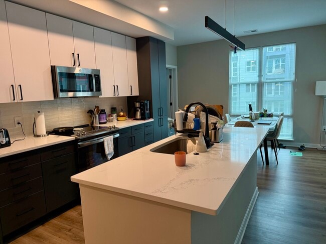 Photo - 450 Swann Ave Apartment Unit Ives #407