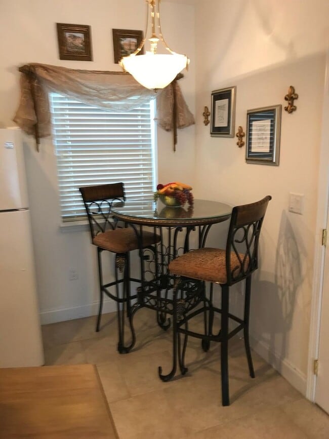 Photo - 411 W Intendencia St