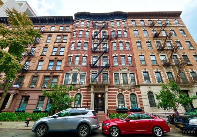 Building Photo - 336 E 18th St Unit A2 Rental