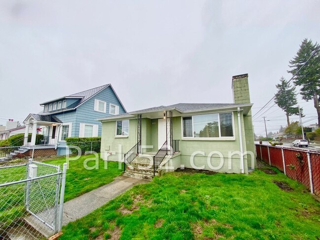 Building Photo - Tacoma Single Family 2 Bedroom 1 Bath With... Rental