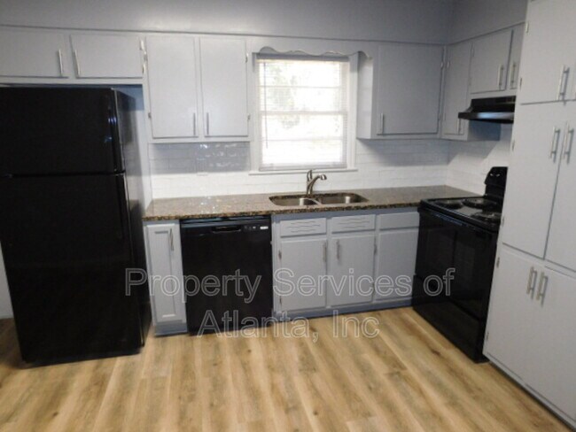 Photo - 5952b Medlock Ave