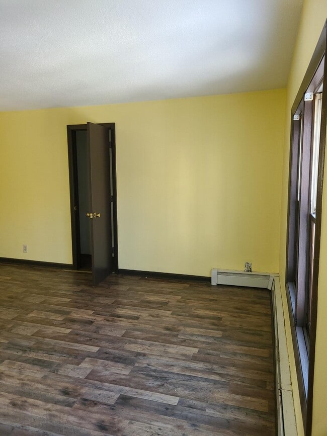 bedroom 3 - 31 Leyfred Ter Unit 3