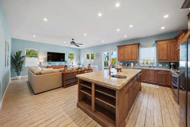 Photo - 500 Sunrise Way