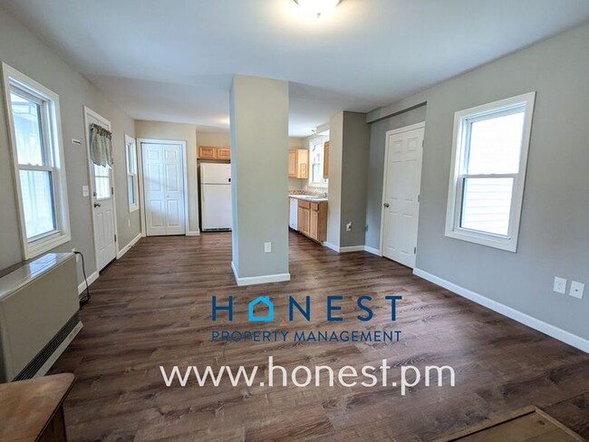 46 Oak St Unit 1