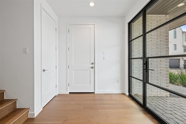 Photo - 705 Ariana Ct