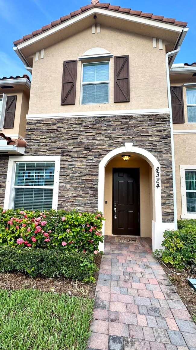 Photo - 4324 Maybelle Ln Townhome