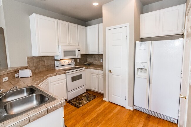 2400 McCue Rd Unit 332
