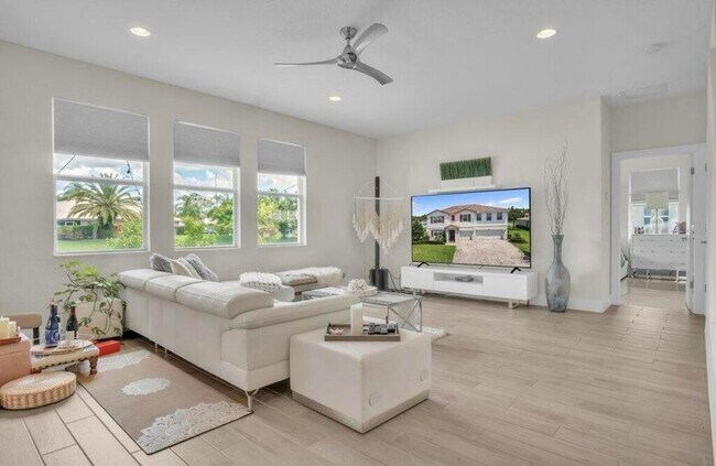 Photo - 11971 Cypress Key Way