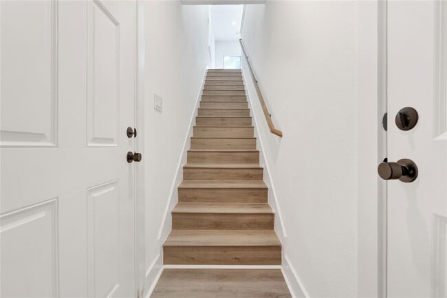 Photo - 3210 Frying Pan Pl Unit B