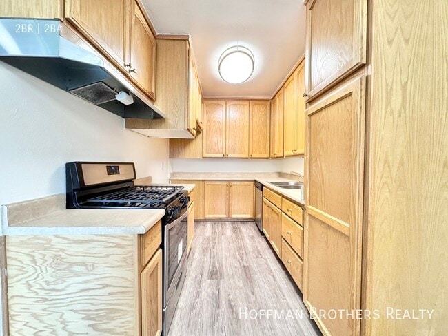 Photo - 5417 Newcastle Ave Apartment Unit 50
