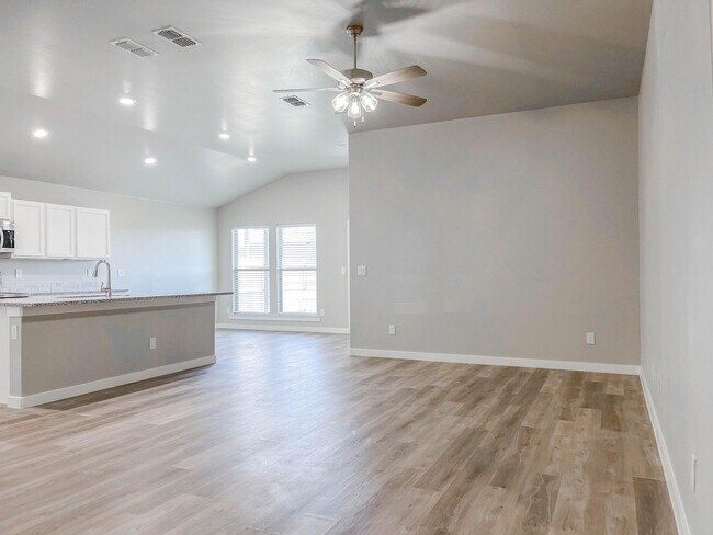 Photo - 1705 133rd St