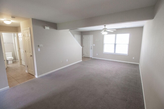 Photo - 214 Arctic Wolf Ct