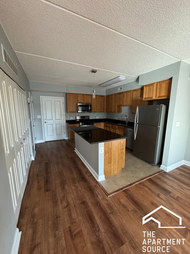 Photo - 3400 N Old Arlington Heights Rd Unit 203