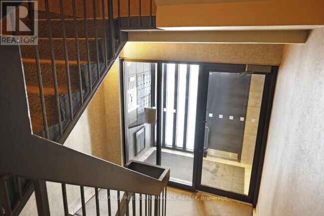 Photo - 142 Waverley St Unit 2D