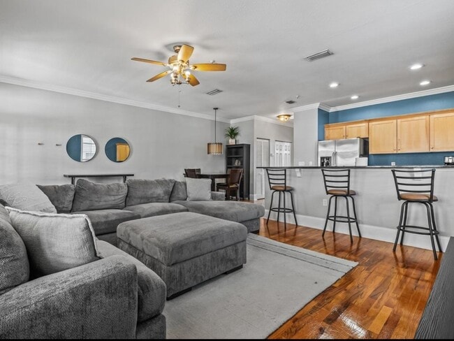 Photo - 415 Saint Francis St Unidad 139