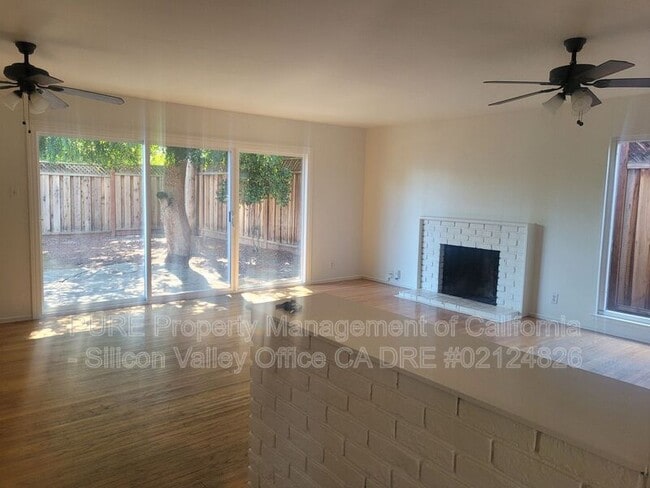 Photo - 4860 Clydelle Ave