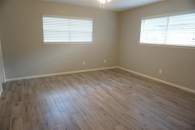 Photo - 5727 Braesvalley Dr