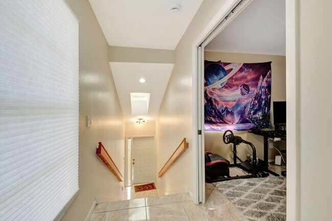 Photo - 17051 Emile St Unit 5
