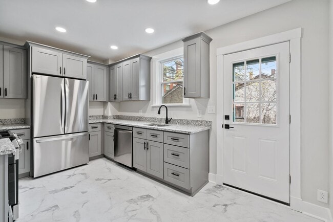Photo - Exquisitely Renovated 3 Bedroom/ 2 Bath in Pittsburgh's East Side