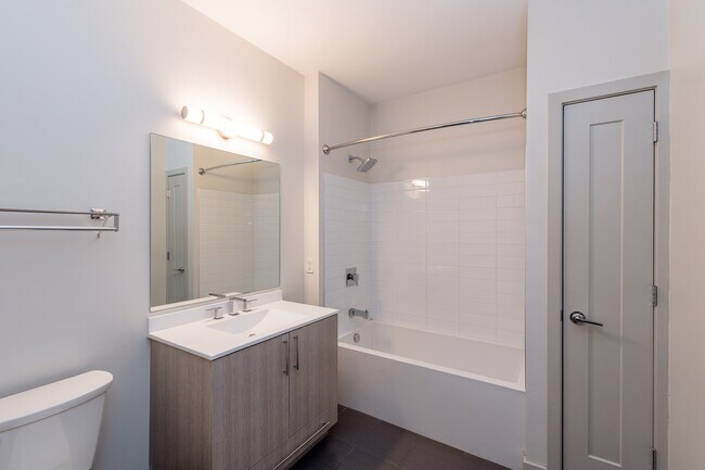 Photo - 320 D St Unidad 243