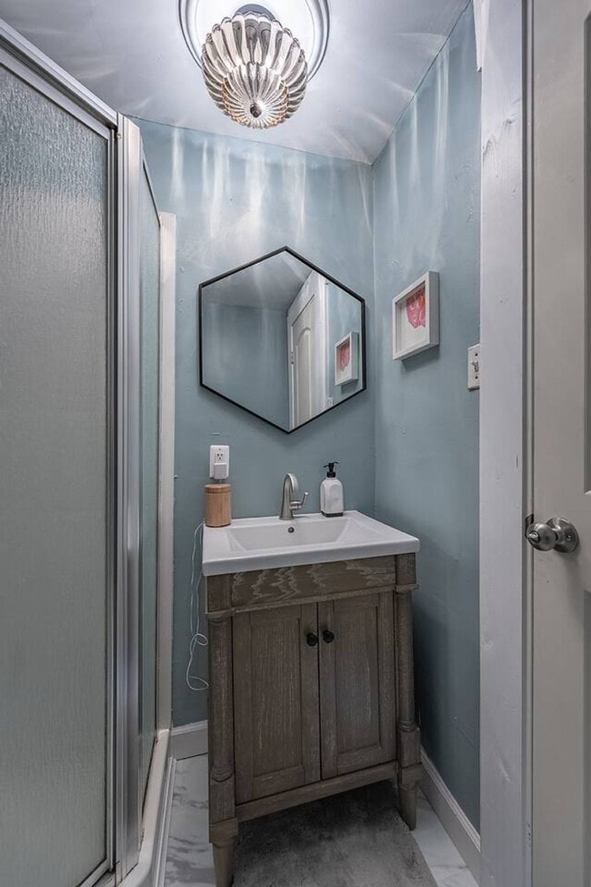 5651 Ridge Ave Unit SI ID1384097P