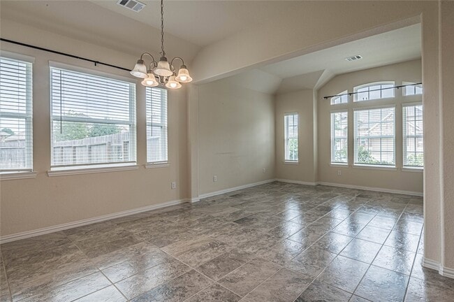 Photo - 21263 Lucknow Ln