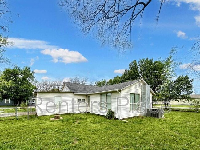 Photo - 201 S Ora St